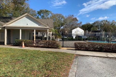 Touwnhouse à louer à Tampa, Floride: 2 chambres, 117.15 m2 № 1369567 - photo 7