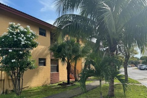 Copropriété à vendre à Miami, Floride: 3 chambres, 112.88 m2 № 1367390 - photo 2