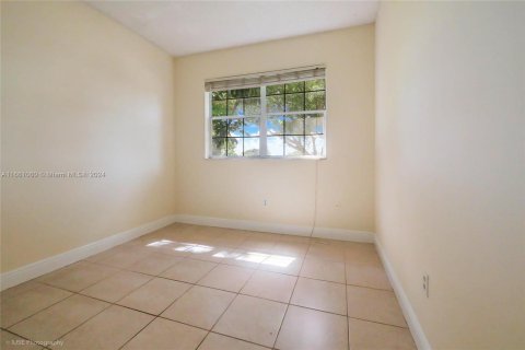 Copropriété à louer à Pembroke Pines, Floride: 3 chambres, 101.54 m2 № 1367391 - photo 10