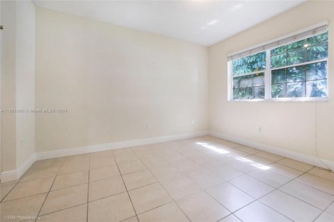 Copropriété à louer à Pembroke Pines, Floride: 3 chambres, 101.54 m2 № 1367391 - photo 6