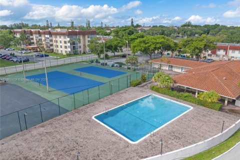 Condominio en venta en Lauderhill, Florida, 2 dormitorios, 90.3 m2 № 1367348 - foto 25