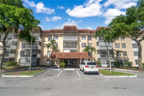 Condo in Lauderhill, Florida, 2 bedrooms  № 1367348 - photo 24