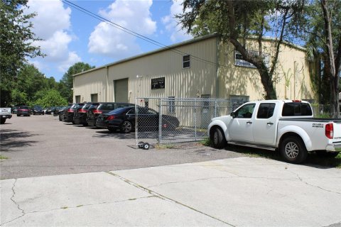 Propiedad comercial en venta en Tampa, Florida, 371.61 m2 № 644211 - foto 1