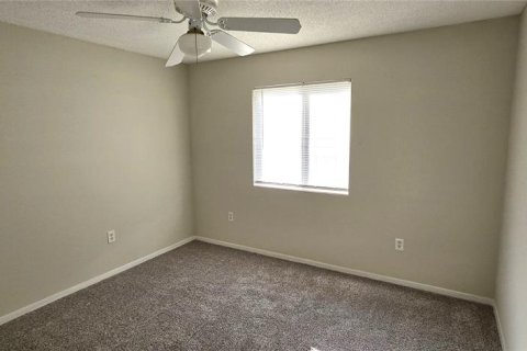 Condo in Kissimmee, Florida, 2 bedrooms  № 1393259 - photo 12