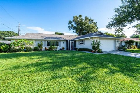 Villa ou maison à vendre à Sarasota, Floride: 3 chambres, 194.07 m2 № 1393222 - photo 3