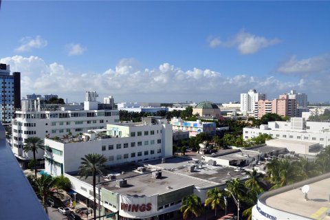 Condo in Miami Beach, Florida, 1 bedroom  № 4484 - photo 9