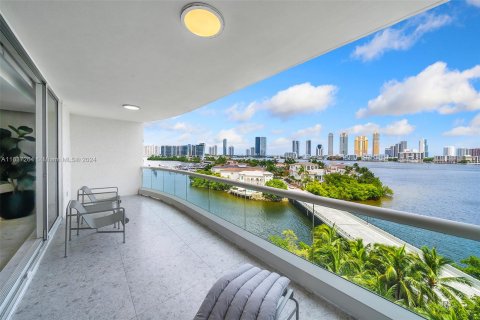 Condo in Aventura, Florida, 3 bedrooms  № 1315803 - photo 18