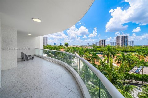 Condo in Aventura, Florida, 3 bedrooms  № 1315803 - photo 29