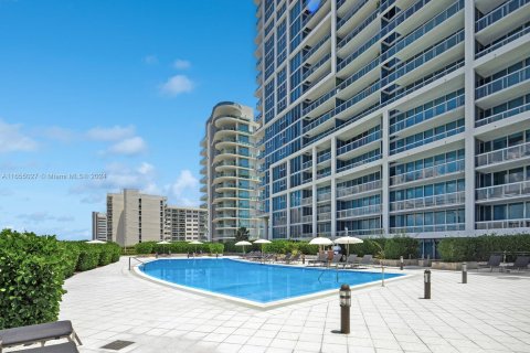 Condo in Miami Beach, Florida, 1 bedroom  № 1368646 - photo 24