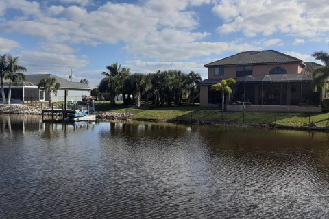 Terrain à vendre à Port Charlotte, Floride № 374909 - photo 10