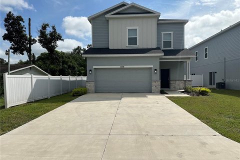 Villa ou maison à louer à Zephyrhills, Floride: 4 chambres, 181.9 m2 № 1366670 - photo 2