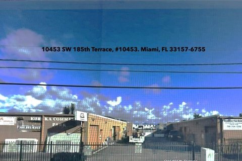 Propiedad comercial en venta en Cutler Bay, Florida № 1375477 - foto 1