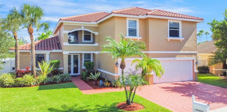 Villa ou maison à Pembroke Pines, Floride 6 chambres, 267.47 m2 № 1375483