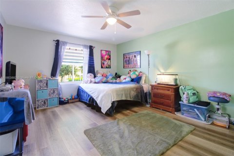 Villa ou maison à vendre à Pembroke Pines, Floride: 6 chambres, 267.47 m2 № 1375483 - photo 28