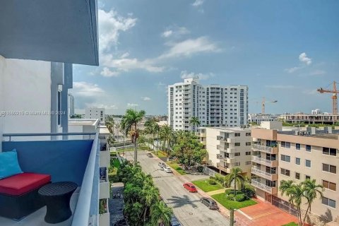 Condominio en venta en Miami Beach, Florida, 1 dormitorio, 70.98 m2 № 1410553 - foto 8