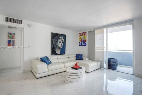 Condominio en venta en Miami Beach, Florida, 1 dormitorio, 70.98 m2 № 1410553 - foto 4