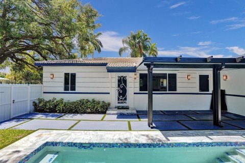 Villa ou maison à vendre à Biscayne Park, Floride: 6 chambres, 164.25 m2 № 1160138 - photo 5
