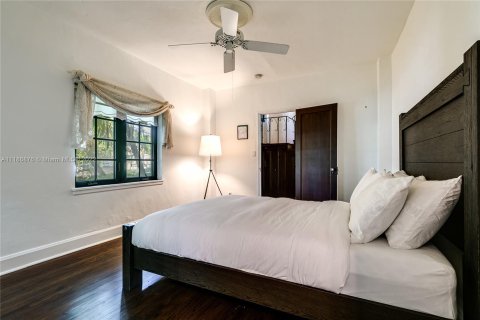 Casa en alquiler en Fort Lauderdale, Florida, 3 dormitorios, 251.58 m2 № 6667 - foto 17