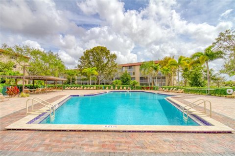 Condominio en venta en Pembroke Pines, Florida, 2 dormitorios, 88.54 m2 № 1229603 - foto 23
