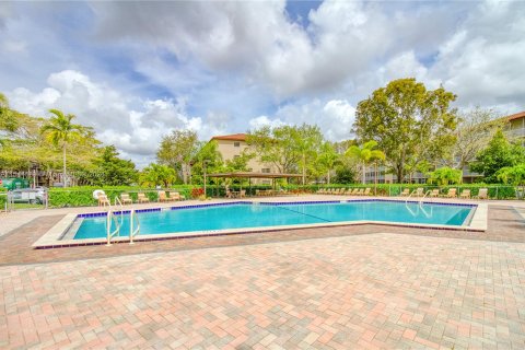 Condominio en venta en Pembroke Pines, Florida, 2 dormitorios, 88.54 m2 № 1229603 - foto 24