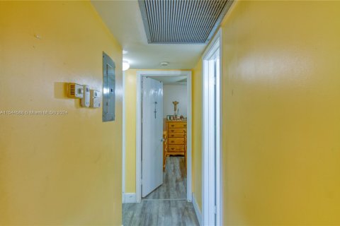 Condominio en venta en Pembroke Pines, Florida, 2 dormitorios, 88.54 m2 № 1229603 - foto 14