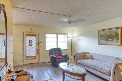 Condominio en venta en Pembroke Pines, Florida, 2 dormitorios, 88.54 m2 № 1229603 - foto 7