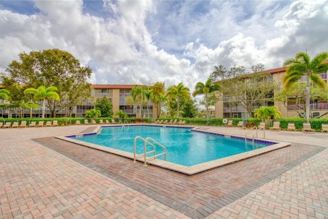 Condominio en venta en Pembroke Pines, Florida, 2 dormitorios, 88.54 m2 № 1229603 - foto 22