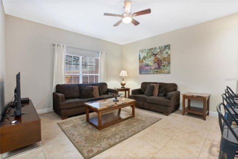 Townhouse in Kissimmee, Florida 4 bedrooms, 176.7 sq.m. № 1253782 - photo 10