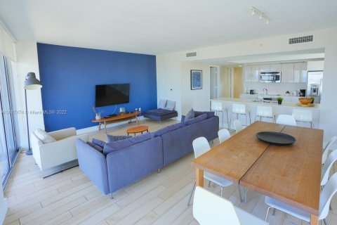 Condominio en venta en Hallandale Beach, Florida, 3 dormitorios, 146.51 m2 № 1261 - foto 25