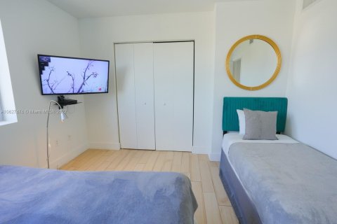 Condominio en venta en Hallandale Beach, Florida, 3 dormitorios, 146.51 m2 № 1261 - foto 22
