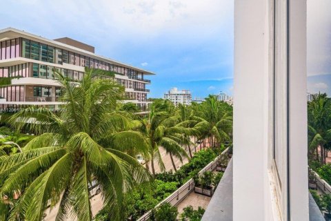 Copropriété à louer à Miami Beach, Floride: 70.61 m2 № 8288 - photo 26