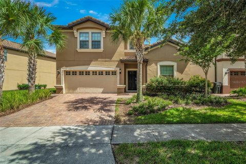 Villa ou maison à vendre à Kissimmee, Floride: 8 chambres, 375.42 m2 № 1297184 - photo 1