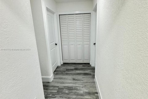 Casa en venta en Miami, Florida, 3 dormitorios, 120.03 m2 № 1330328 - foto 25