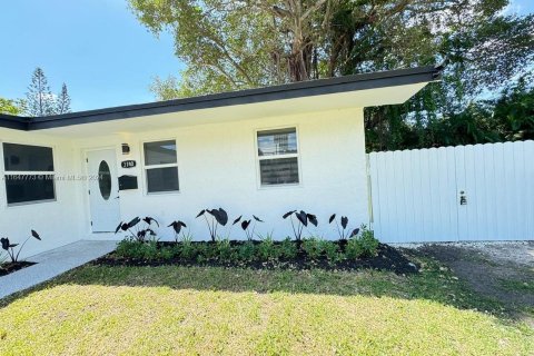 Villa ou maison à vendre à Miami, Floride: 3 chambres, 120.03 m2 № 1330328 - photo 6