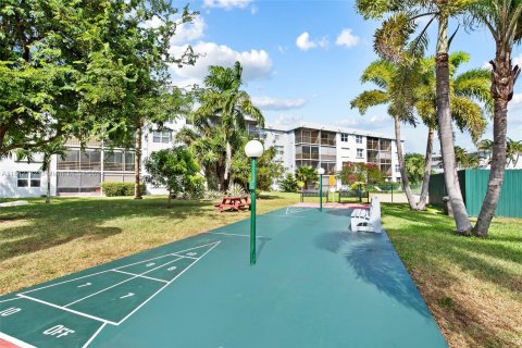 Condominio en venta en Oakland Park, Florida, 2 dormitorios, 90.58 m2 № 1330359 - foto 17