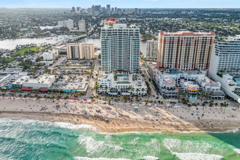 Condo in Fort Lauderdale, Florida, 3 bedrooms  № 925590 - photo 2