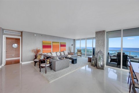 Condominio en venta en Fort Lauderdale, Florida, 3 dormitorios, 274.06 m2 № 925590 - foto 22