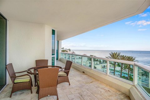 Condo in Fort Lauderdale, Florida, 3 bedrooms  № 925590 - photo 21