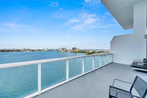 Condominio en alquiler en North Bay Village, Florida, 3 dormitorios, 195.84 m2 № 1368906 - foto 15