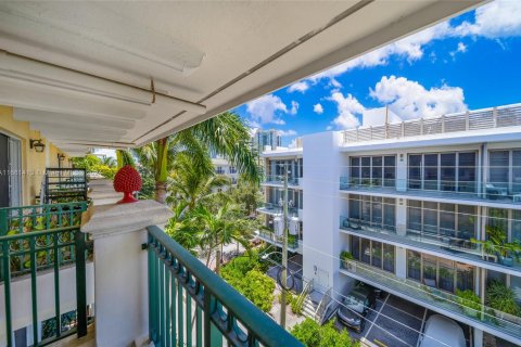 Copropriété à louer à Miami Beach, Floride: 2 chambres, 89.19 m2 № 1368907 - photo 27