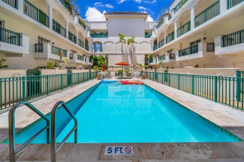 Copropriété à louer à Miami Beach, Floride: 2 chambres, 89.19 m2 № 1368907 - photo 1