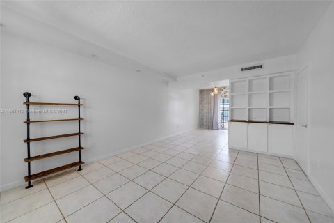 Copropriété à louer à Miami Beach, Floride: 2 chambres, 89.19 m2 № 1368907 - photo 4