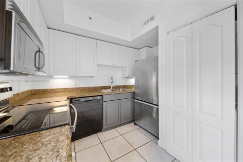 Copropriété à louer à Miami Beach, Floride: 2 chambres, 89.19 m2 № 1368907 - photo 11