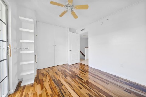 Copropriété à louer à Miami Beach, Floride: 2 chambres, 89.19 m2 № 1368907 - photo 22