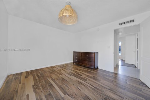 Copropriété à louer à Miami Beach, Floride: 2 chambres, 89.19 m2 № 1368907 - photo 14