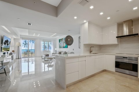 Condominio en alquiler en Miami Beach, Florida, 2 dormitorios, 174.19 m2 № 3891 - foto 5