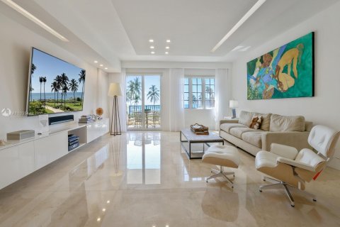 Copropriété à louer à Miami Beach, Floride: 2 chambres, 174.19 m2 № 3891 - photo 10