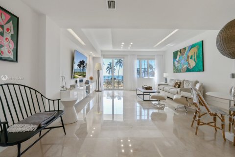 Copropriété à louer à Miami Beach, Floride: 2 chambres, 174.19 m2 № 3891 - photo 13