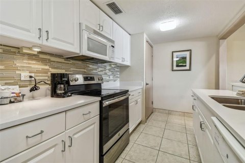 Condominio en venta en Palm Harbor, Florida, 2 dormitorios, 112.41 m2 № 1379543 - foto 9