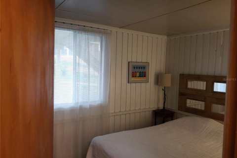 Condo in Clermont, Florida, 2 bedrooms  № 1137354 - photo 12